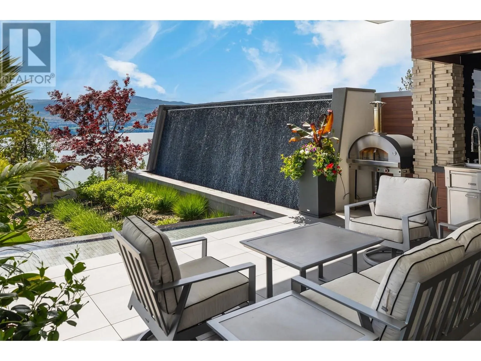 2469 Thacker Drive