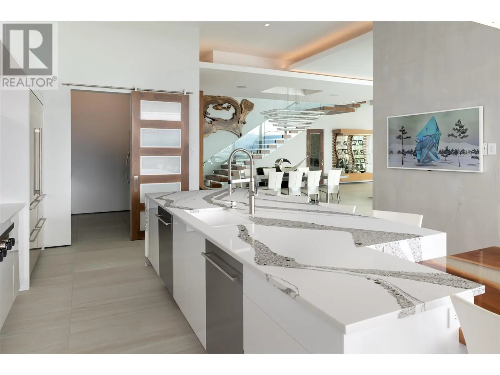 2469 Thacker Drive