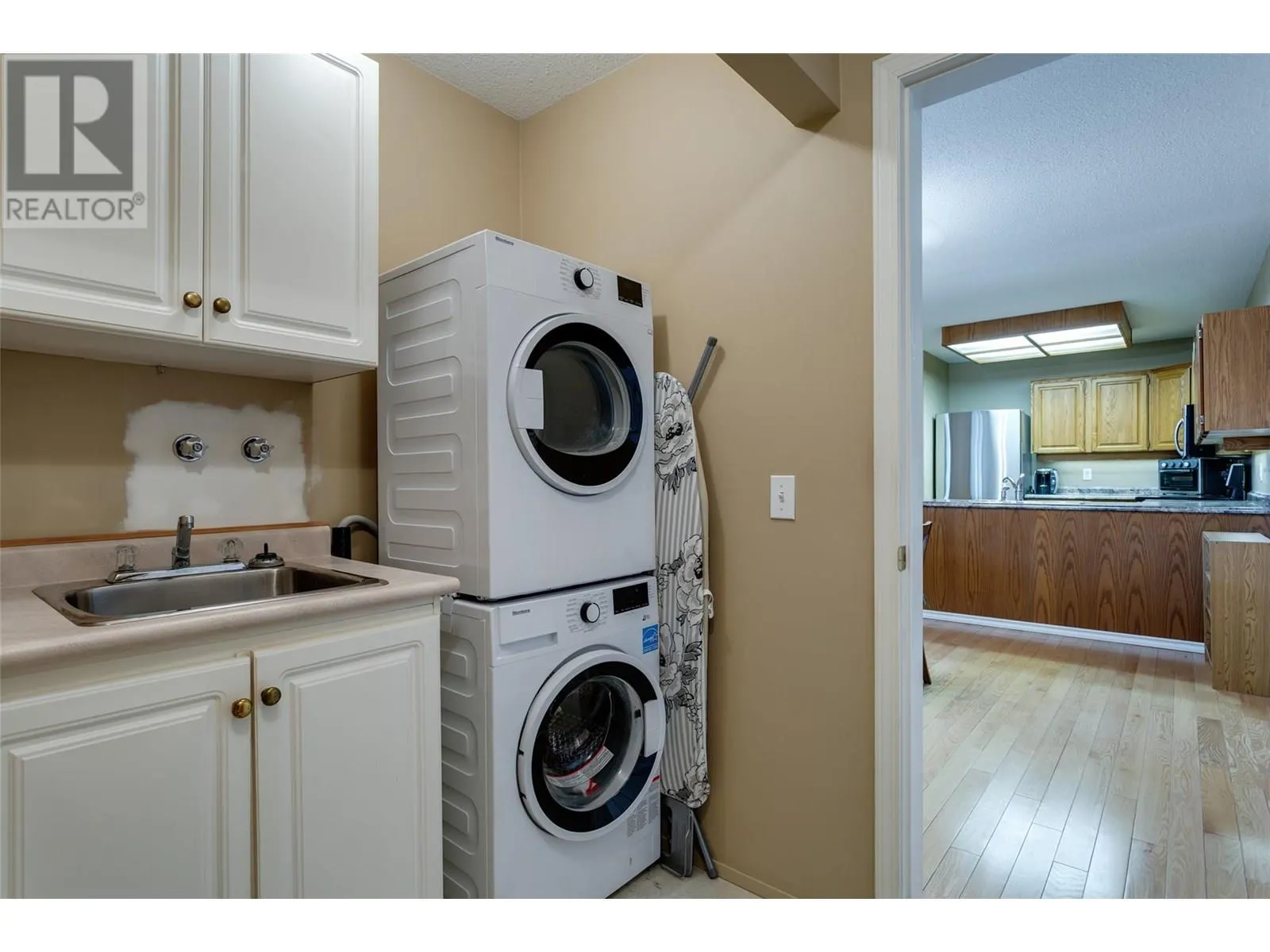 950 Lanfranco Road Unit# 16