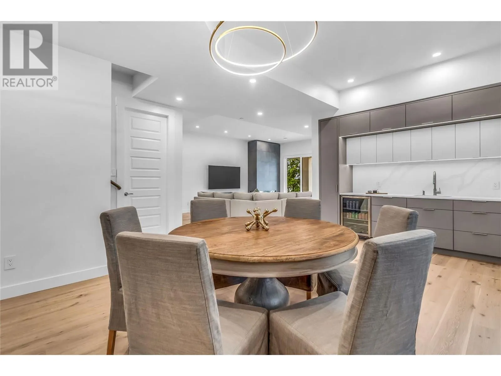 3452 Blue Grass Lane