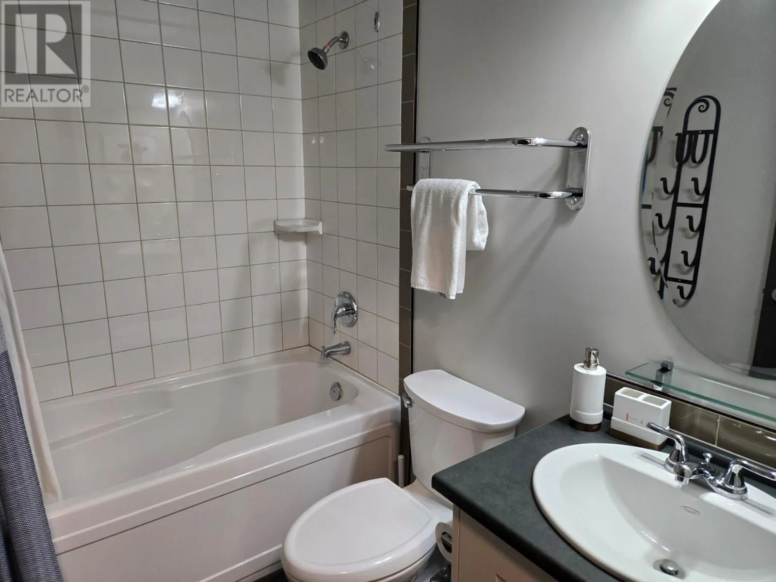 2064 Summit Drive Unit# 109