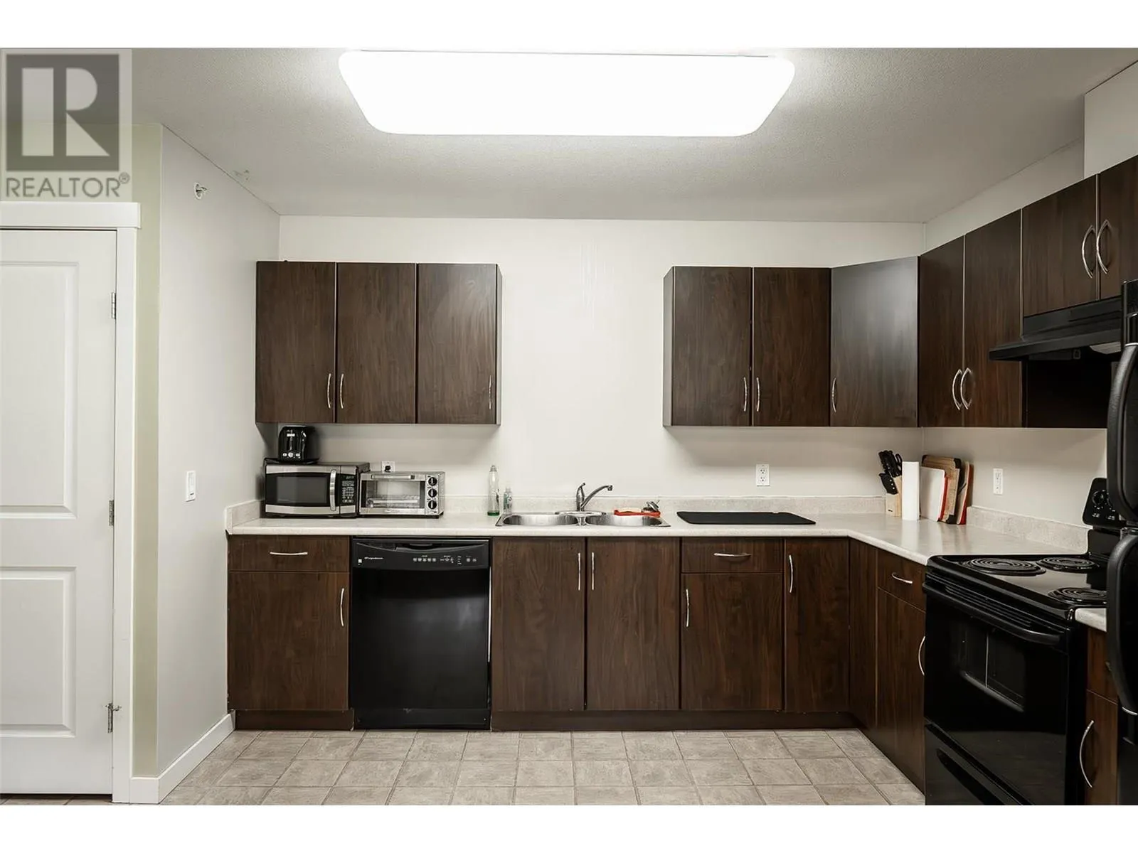 1481 Glenmore Road N Unit# 301