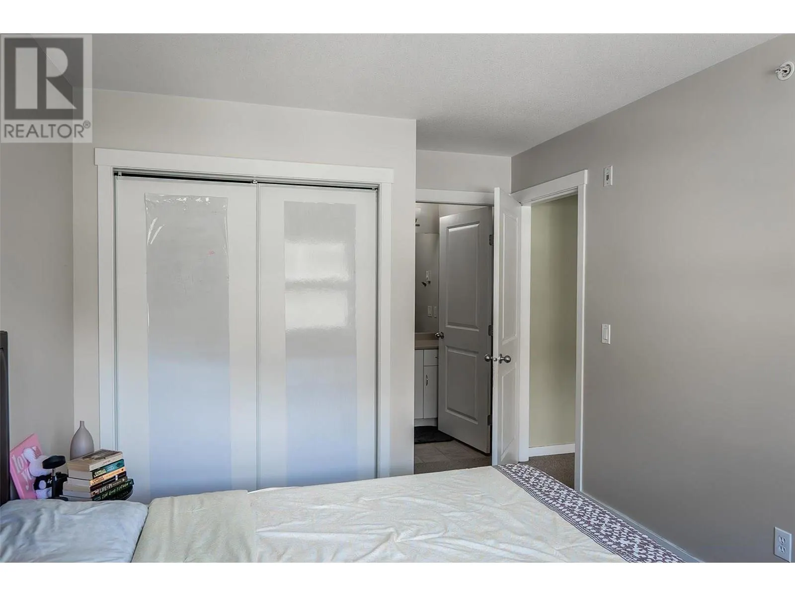 1481 Glenmore Road N Unit# 301
