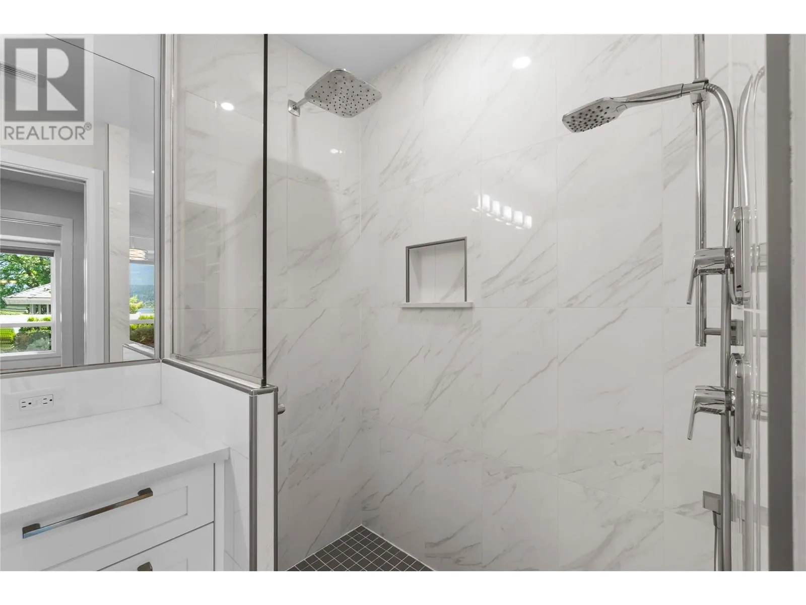 121 Harbourfront Drive NE Unit# 3