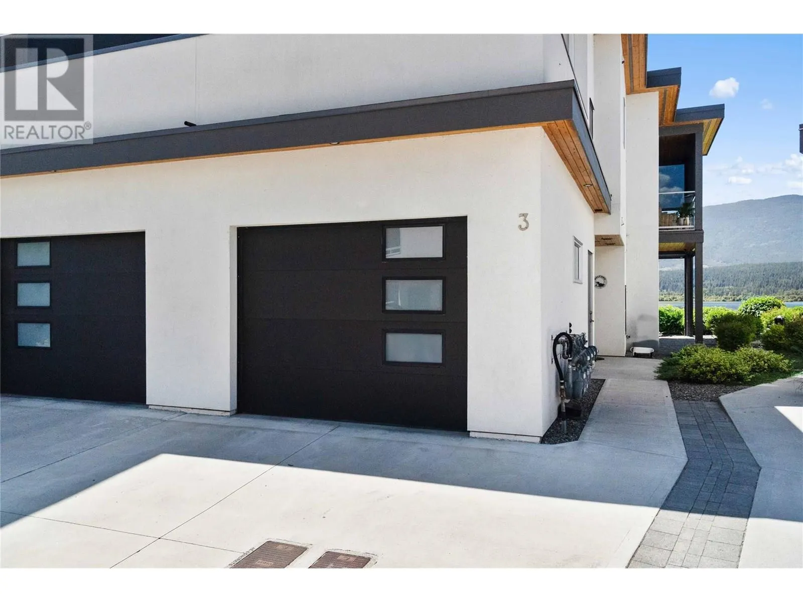 121 Harbourfront Drive NE Unit# 3