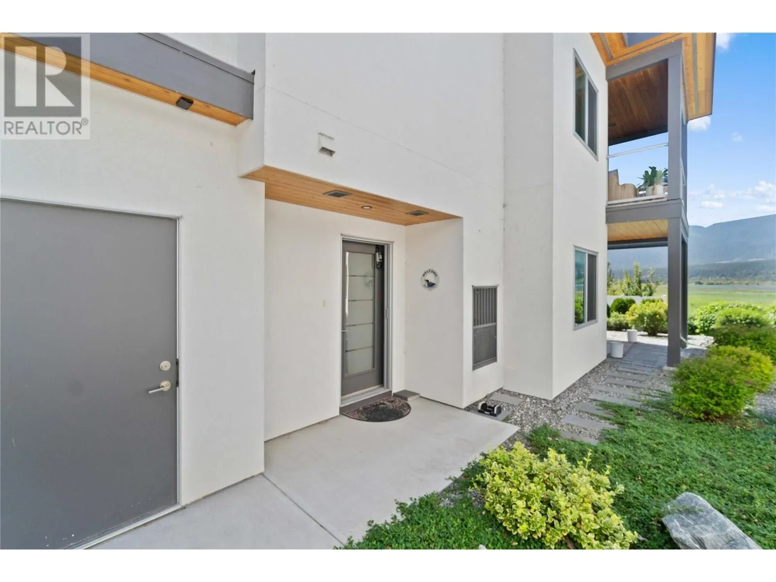 121 Harbourfront Drive NE Unit# 3