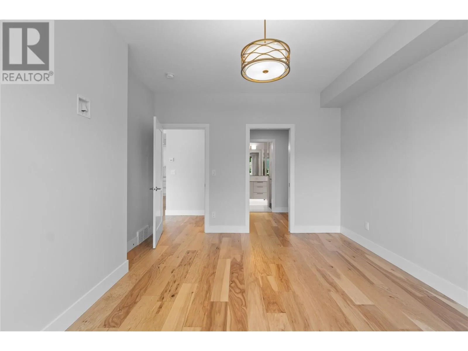 121 Harbourfront Drive NE Unit# 3
