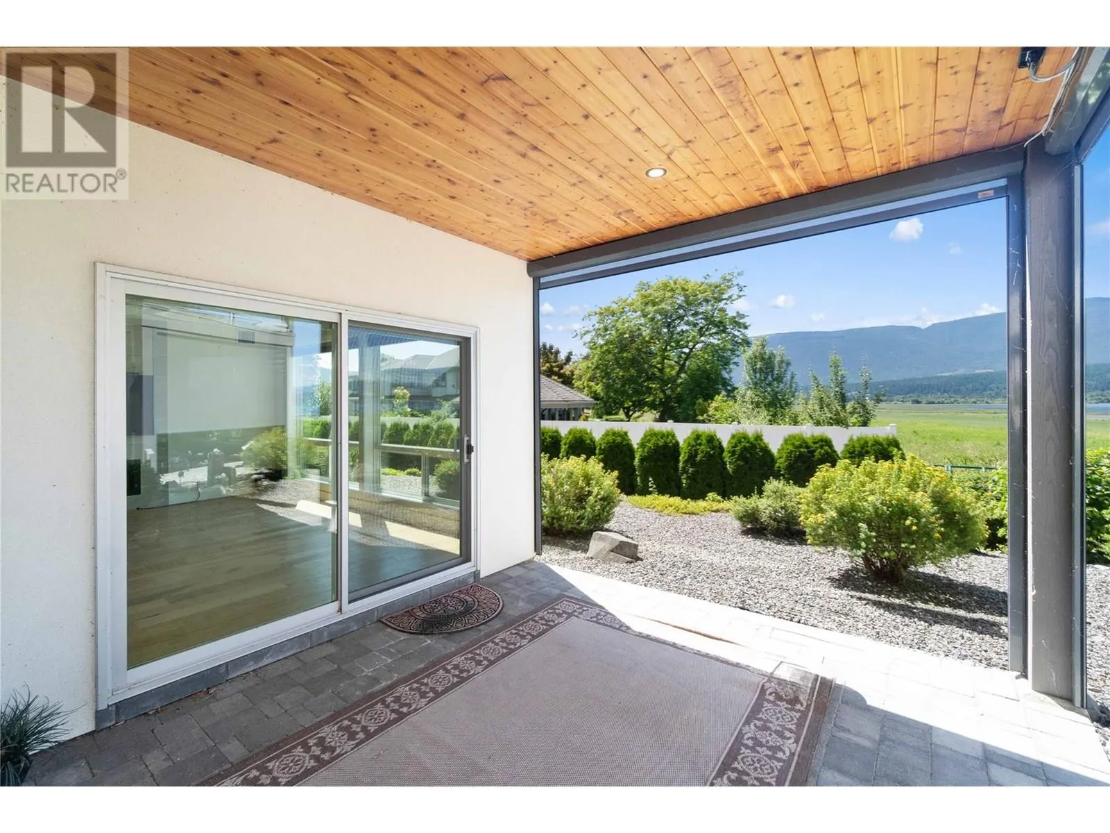 121 Harbourfront Drive NE Unit# 3