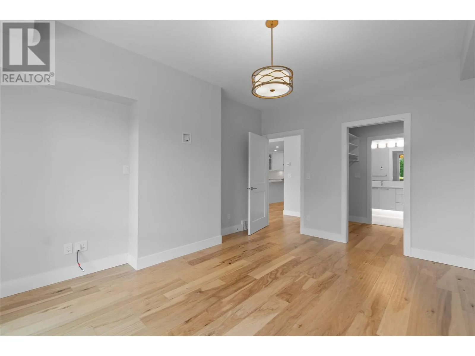 121 Harbourfront Drive NE Unit# 3