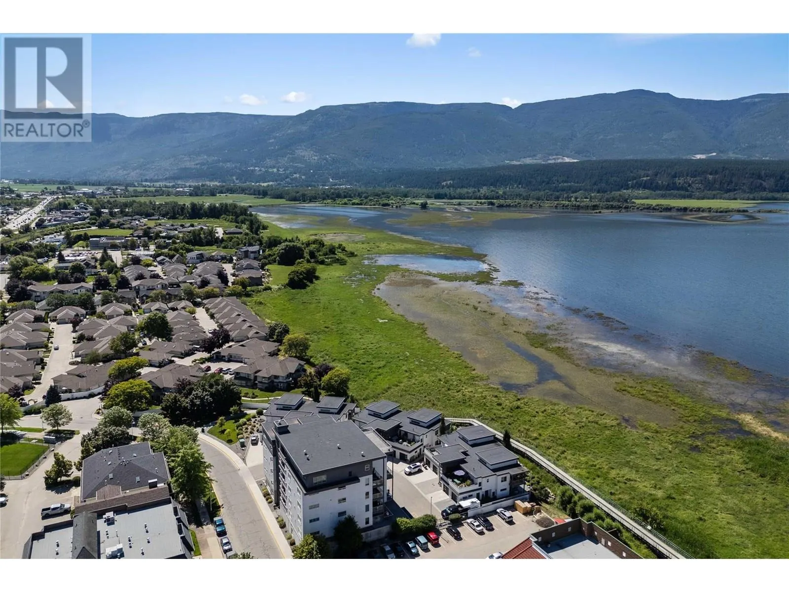 121 Harbourfront Drive NE Unit# 3