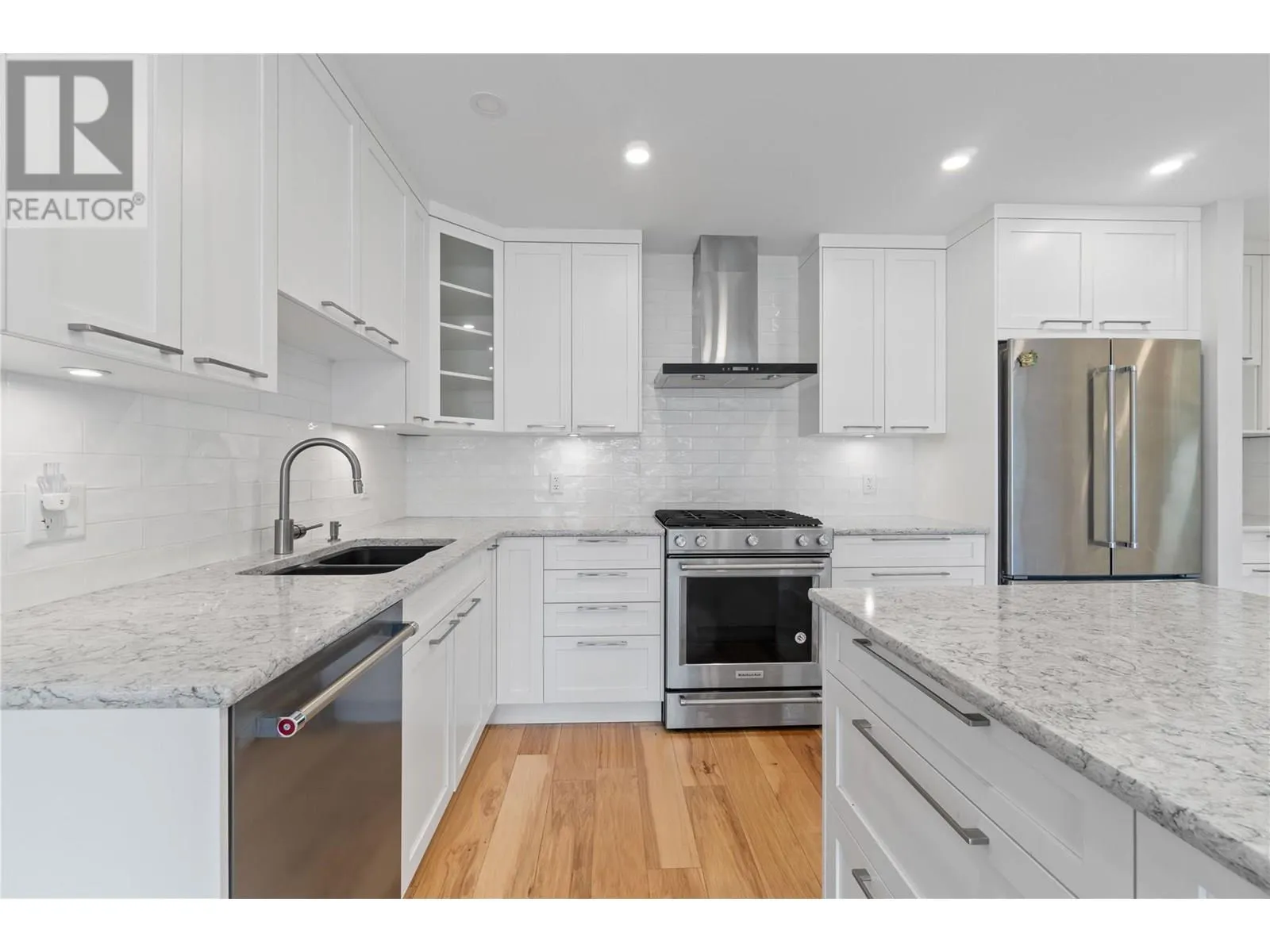 121 Harbourfront Drive NE Unit# 3