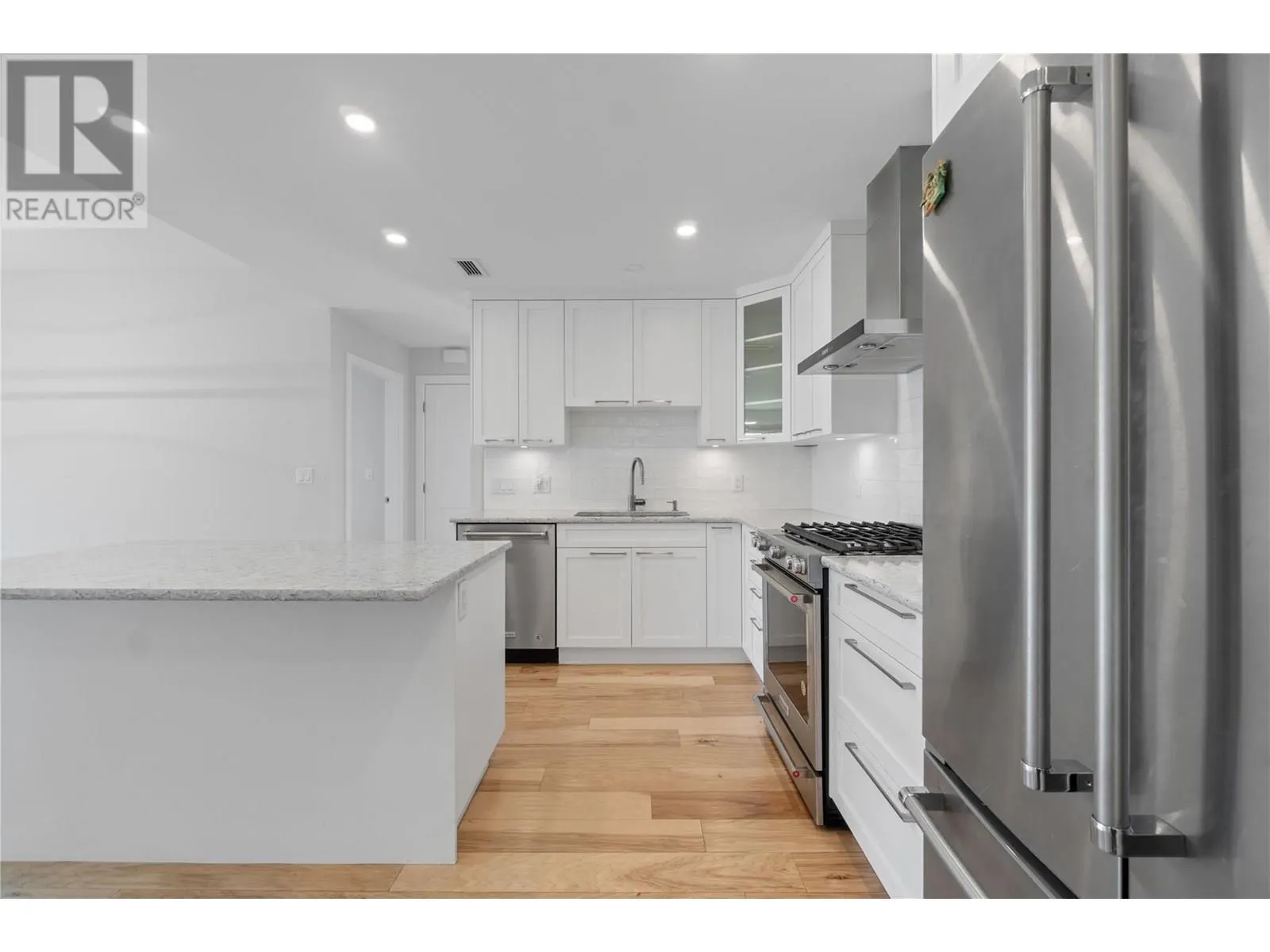 121 Harbourfront Drive NE Unit# 3