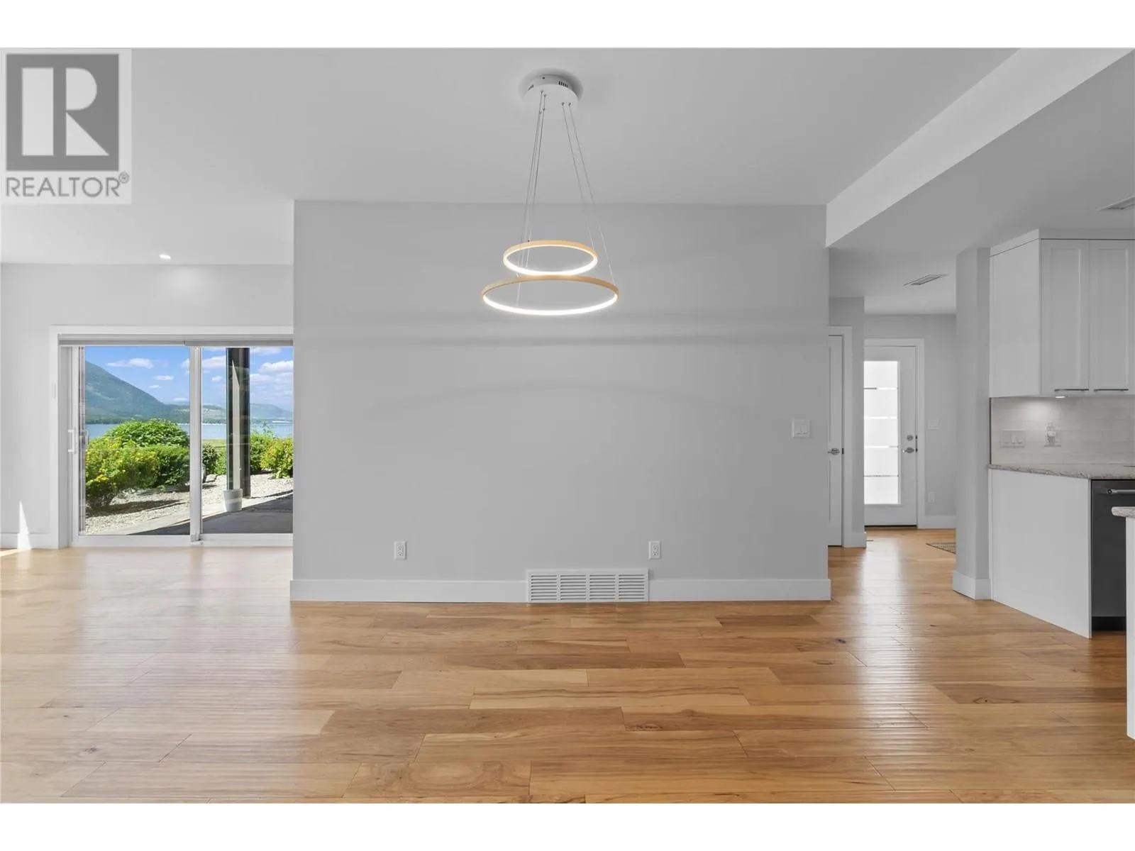 121 Harbourfront Drive NE Unit# 3