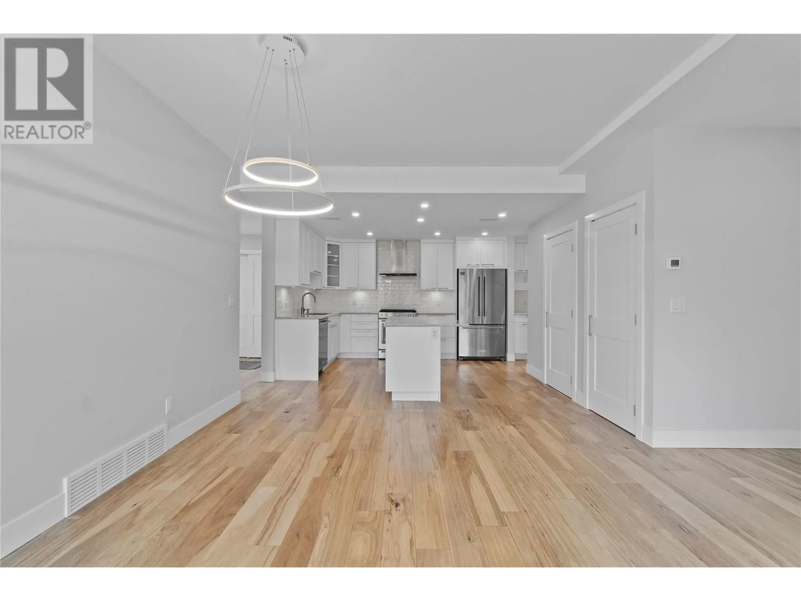 121 Harbourfront Drive NE Unit# 3