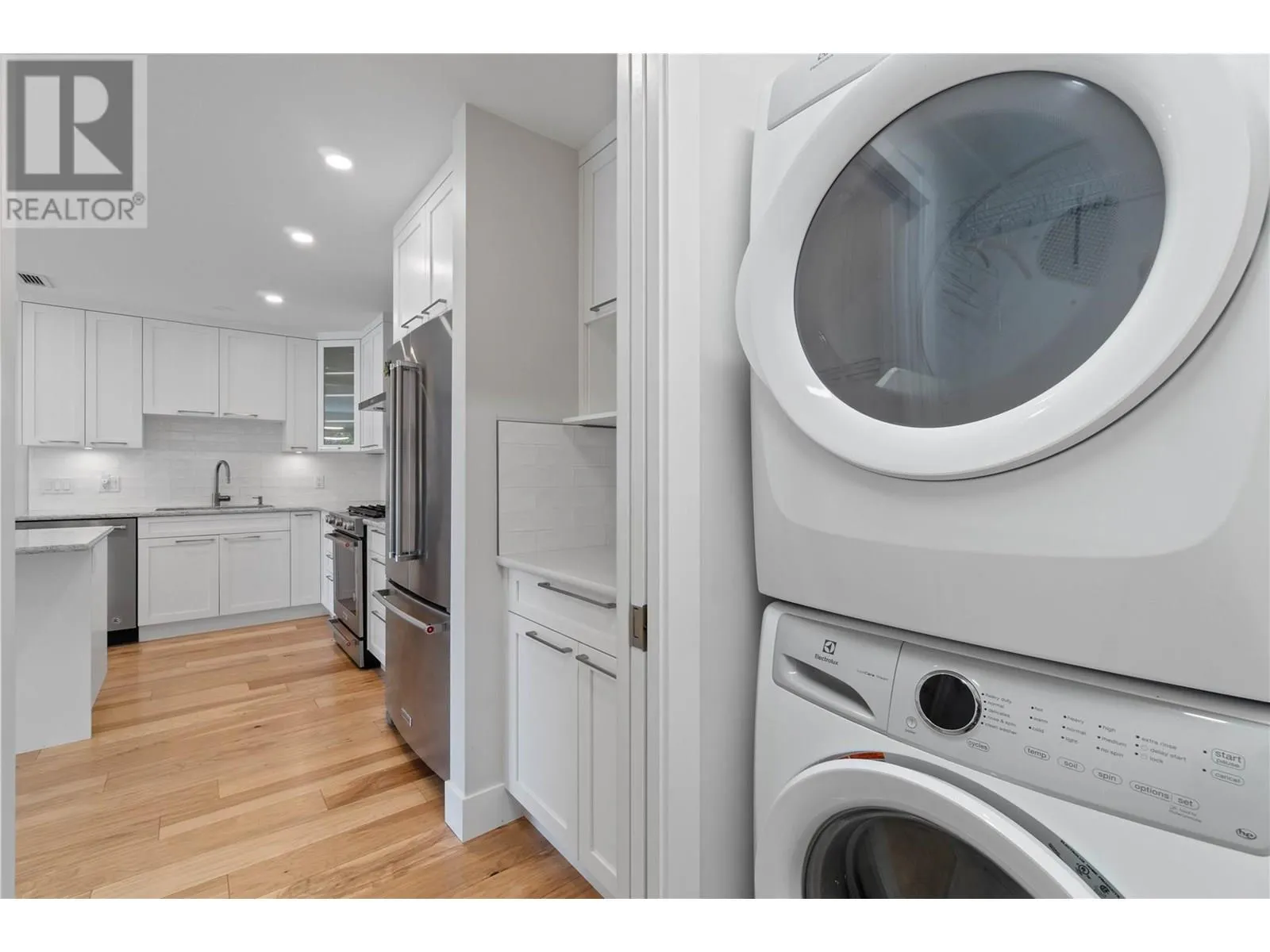121 Harbourfront Drive NE Unit# 3