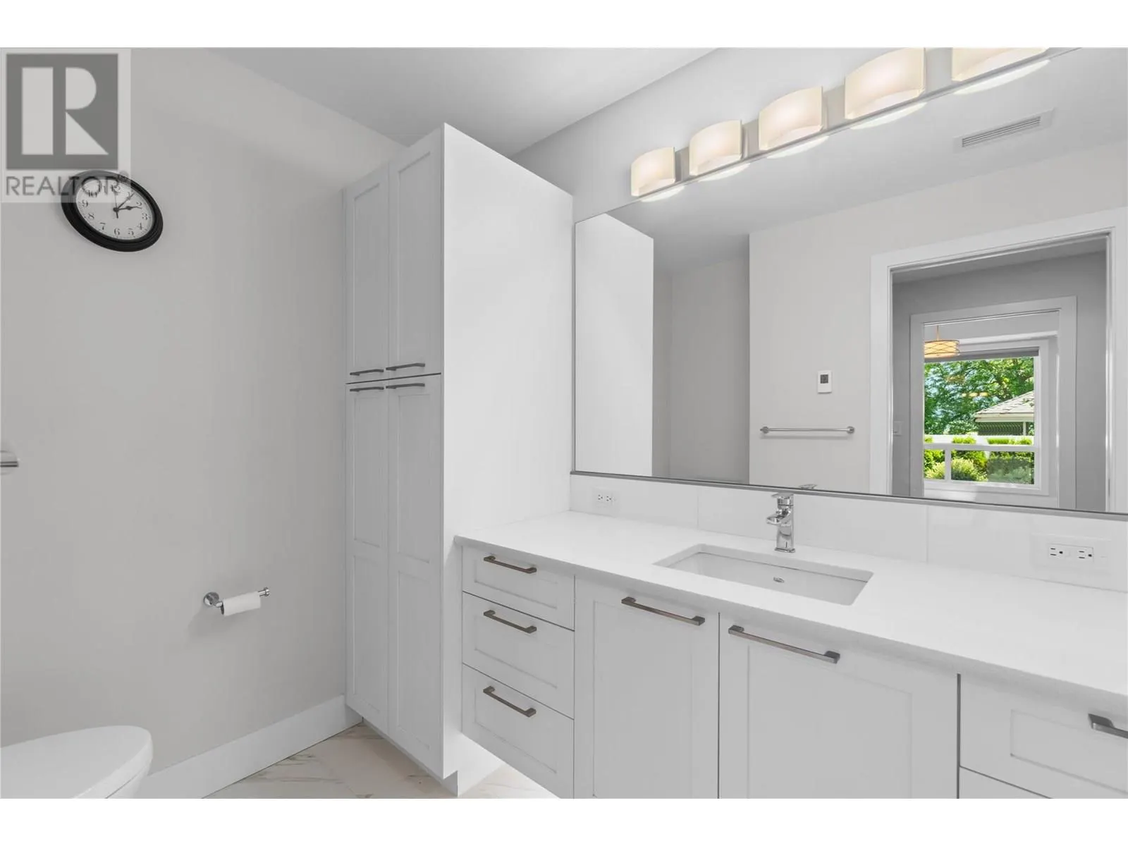121 Harbourfront Drive NE Unit# 3