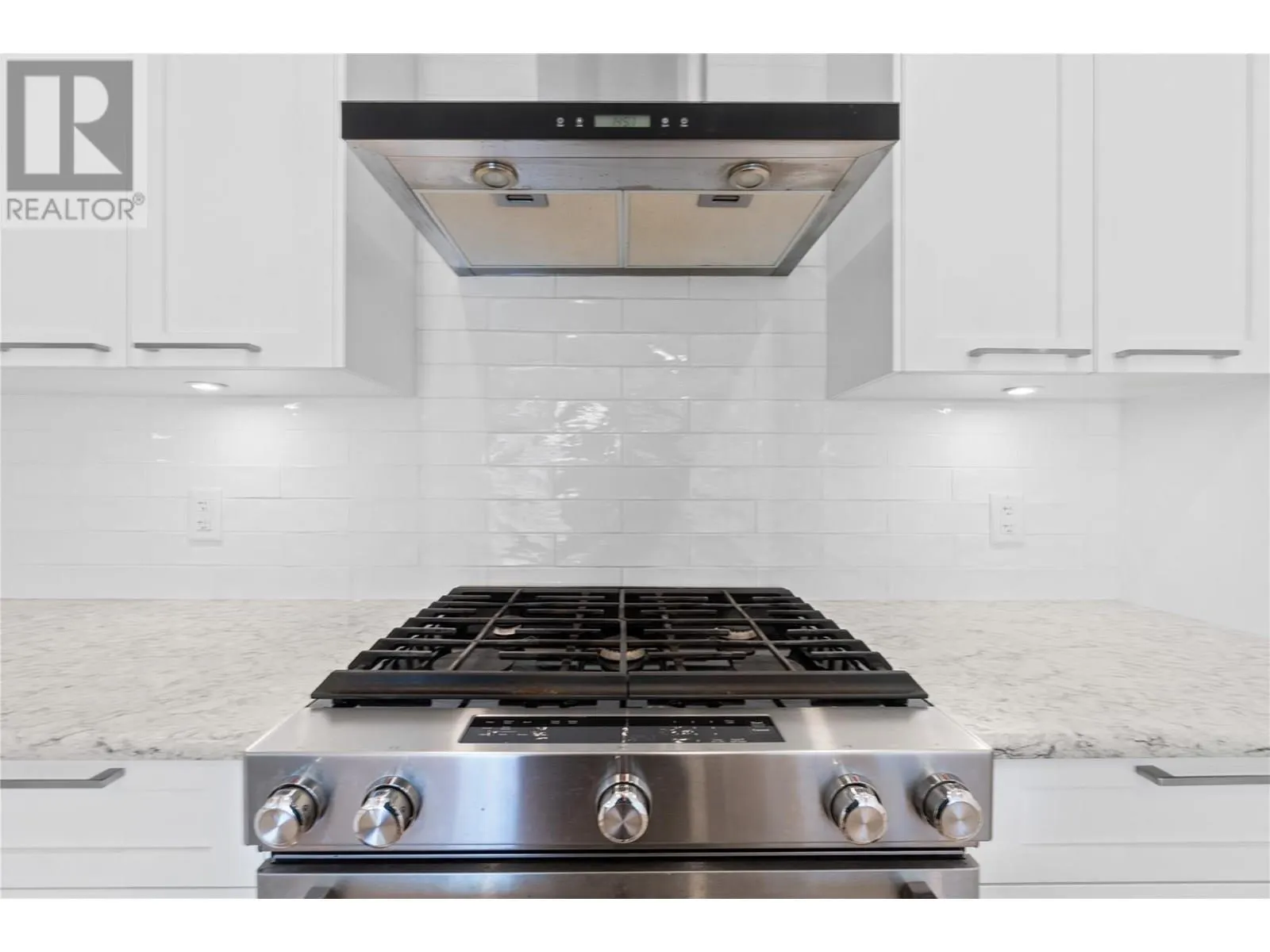 121 Harbourfront Drive NE Unit# 3