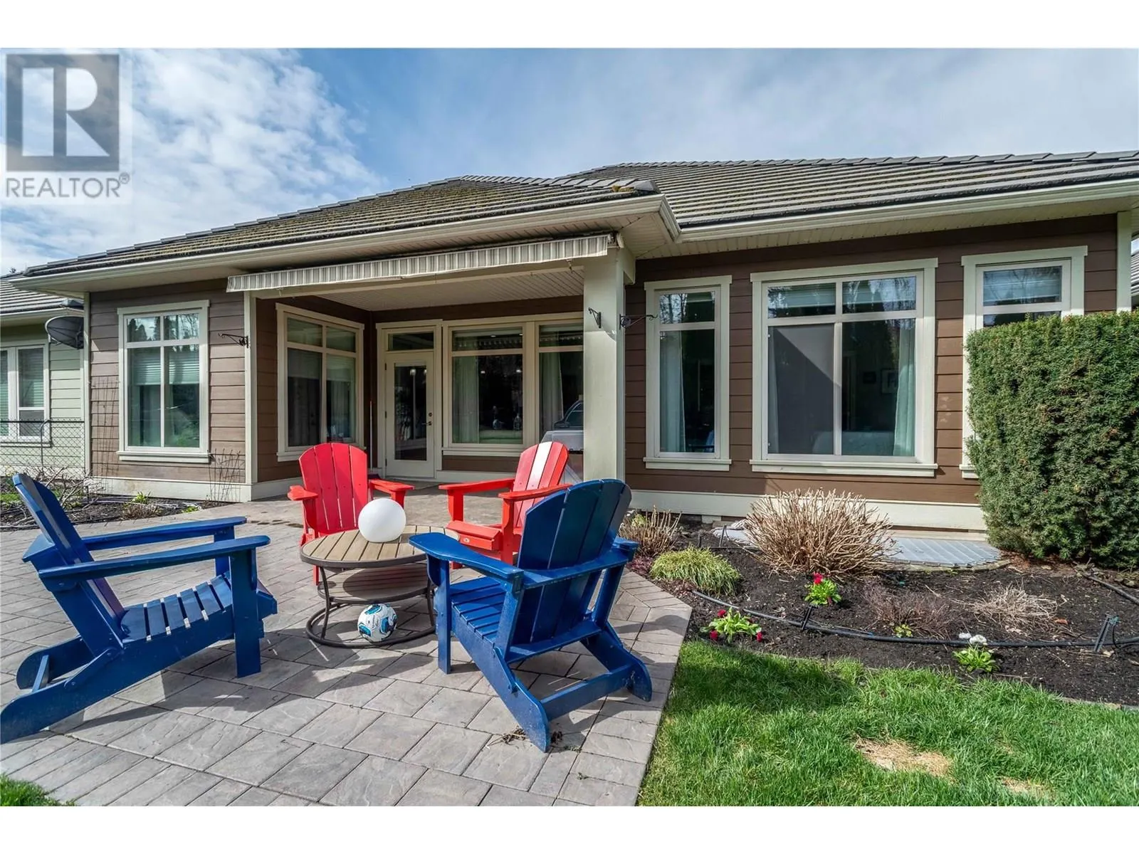 4450 GORDON Drive Unit# 105