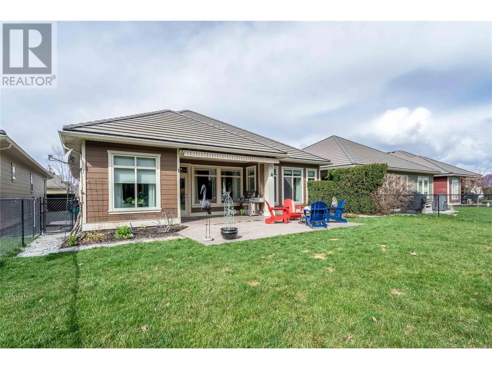 4450 GORDON Drive Unit# 105