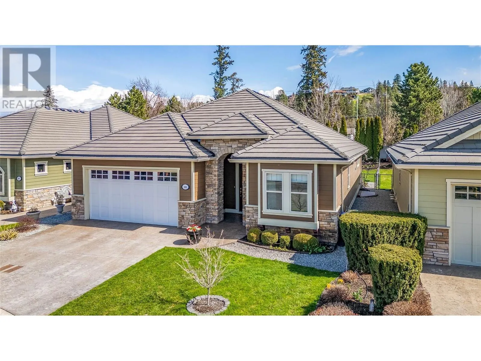 4450 GORDON Drive Unit# 105