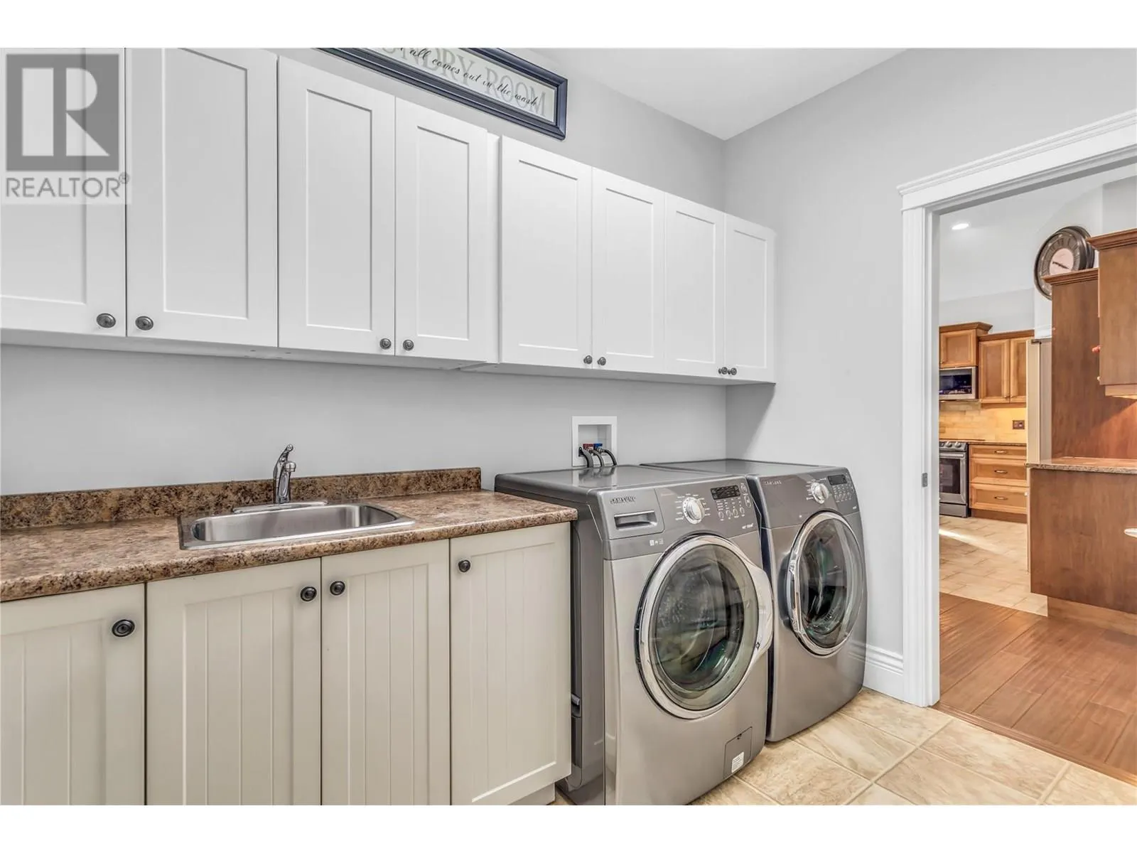 4450 GORDON Drive Unit# 105