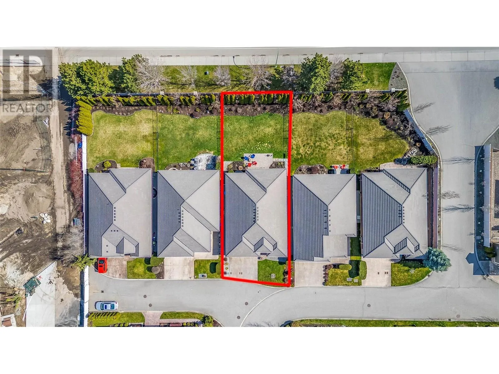 4450 GORDON Drive Unit# 105