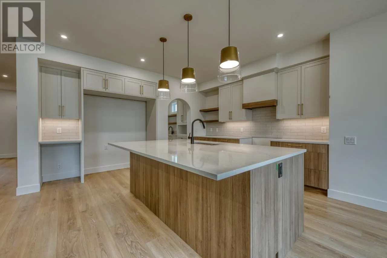 937 Bull Crescent