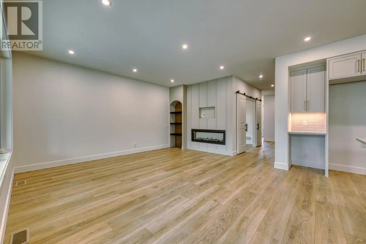 937 Bull Crescent