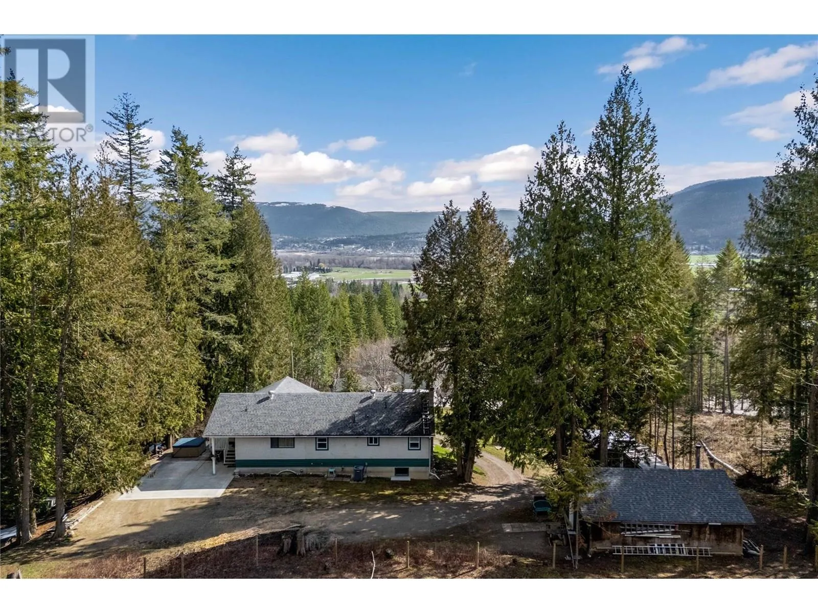 701 Christison Road SW