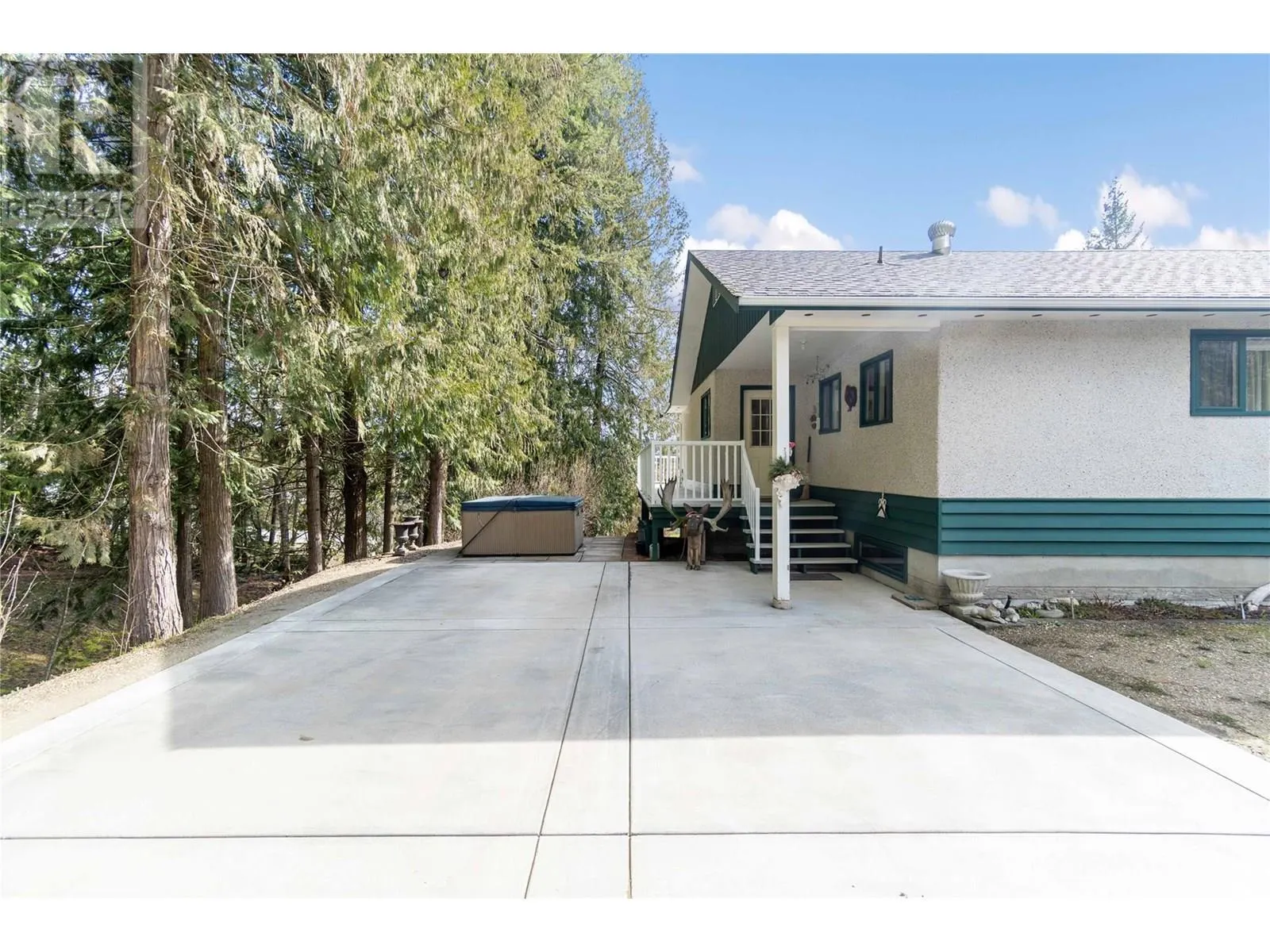 701 Christison Road SW