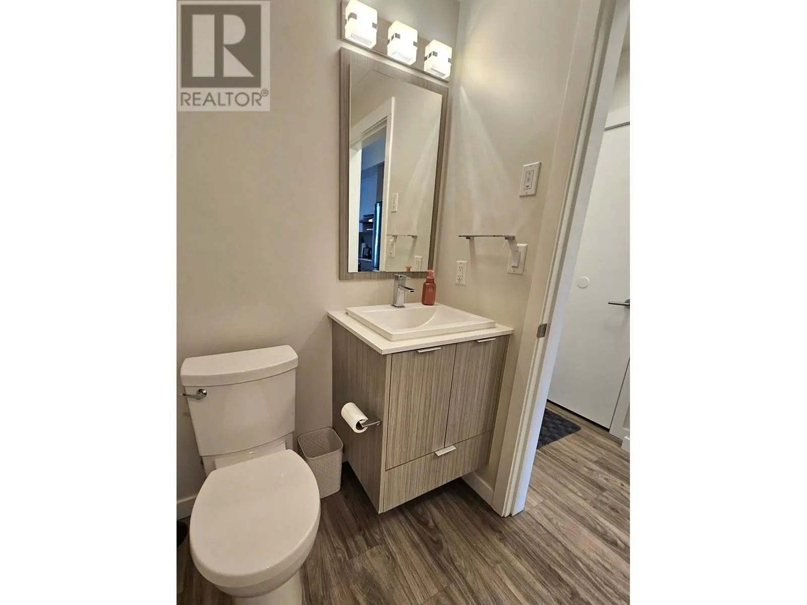 1800 Richter Street Unit# 102