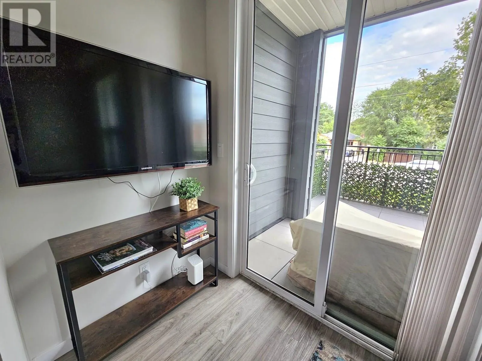 1800 Richter Street Unit# 102
