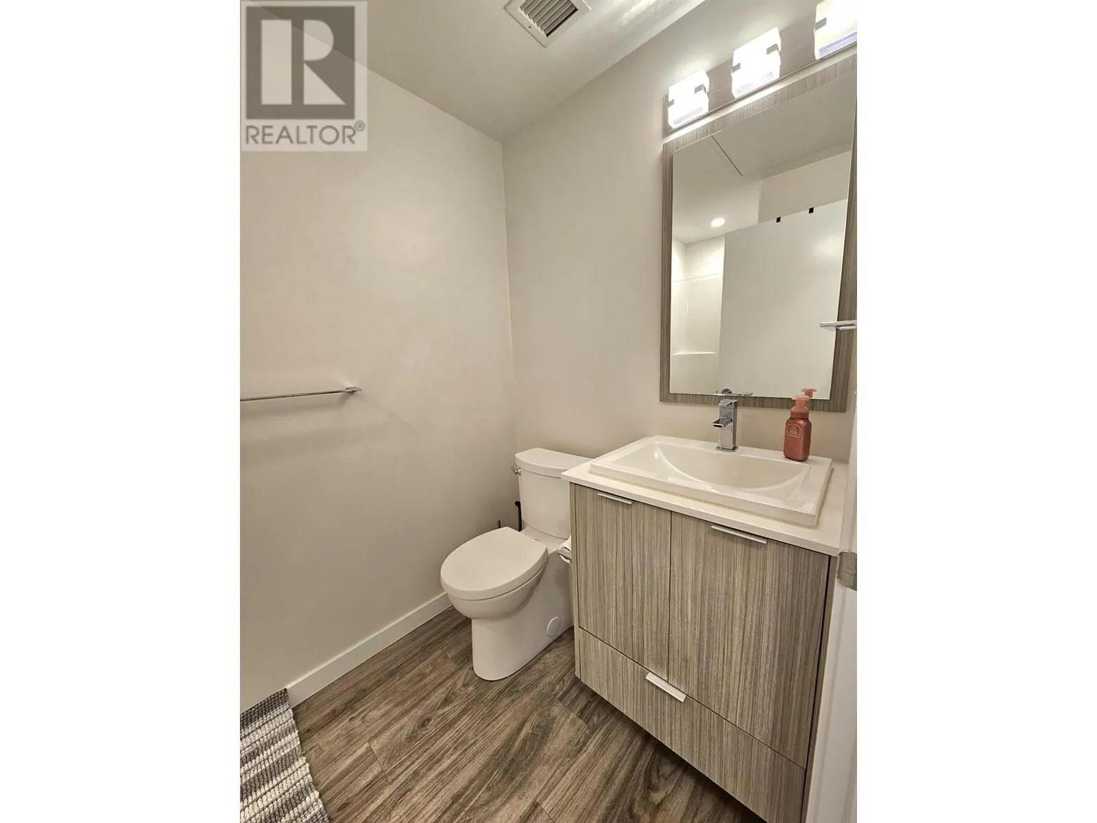 1800 Richter Street Unit# 102