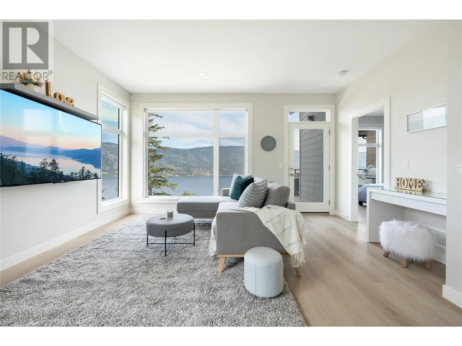 3332 Aspen Lane