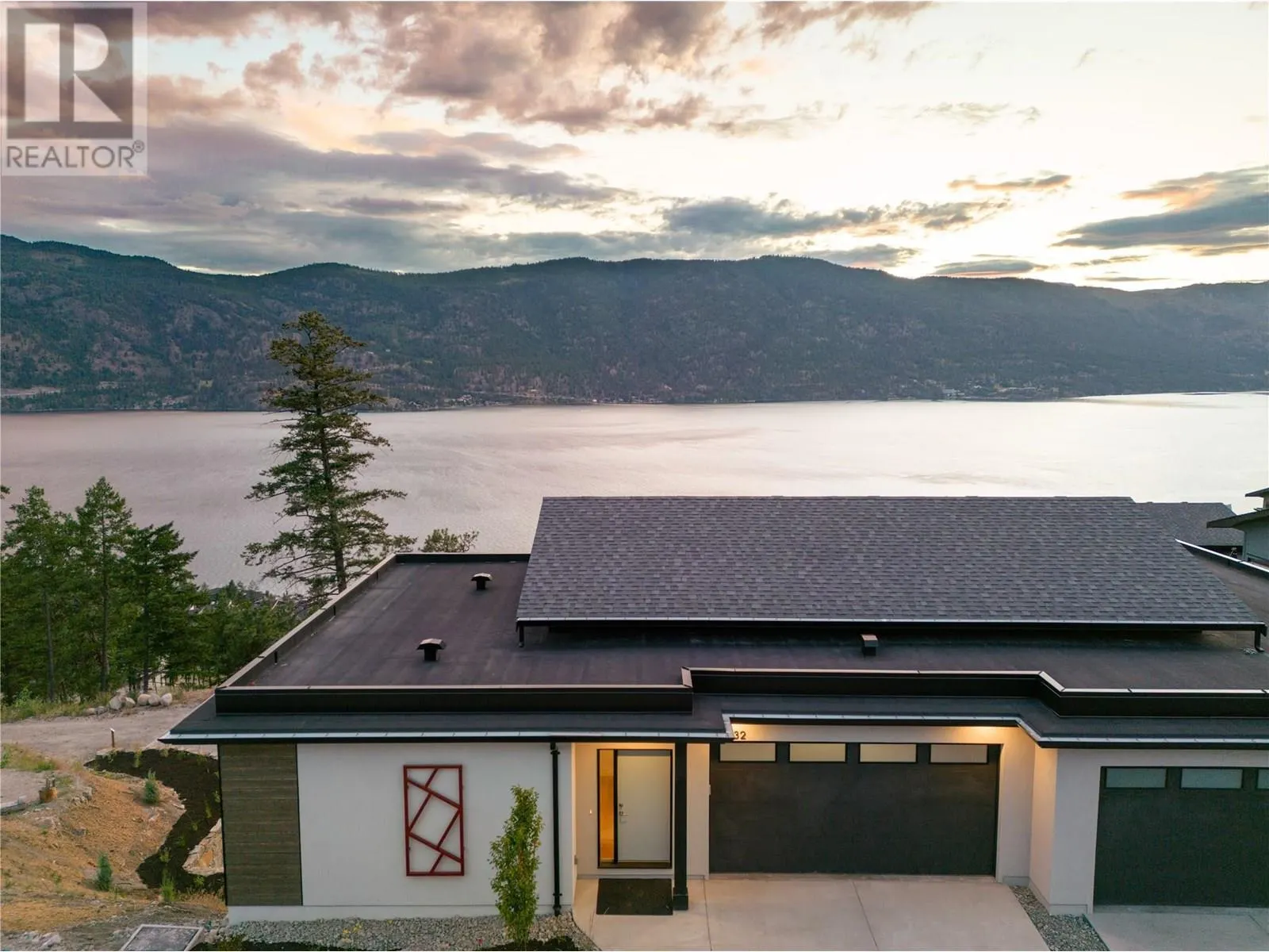 3332 Aspen Lane