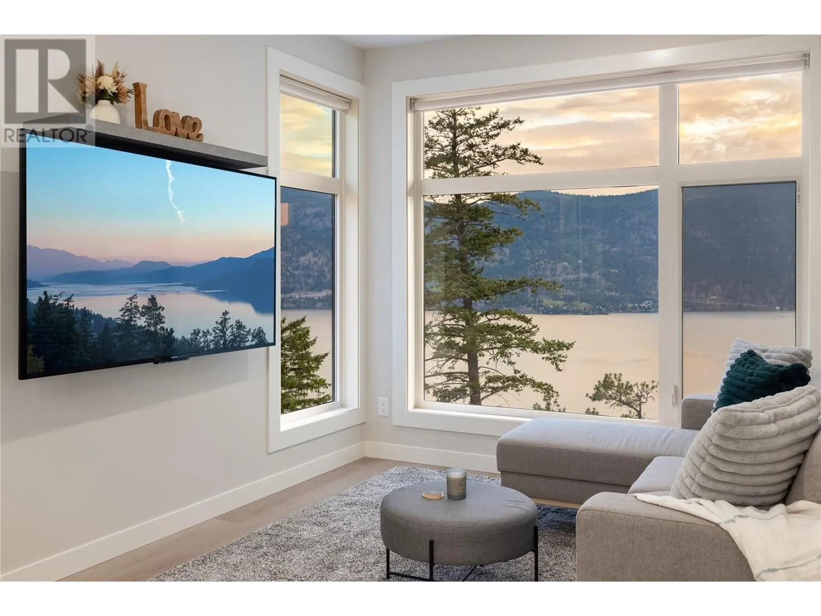 3332 Aspen Lane