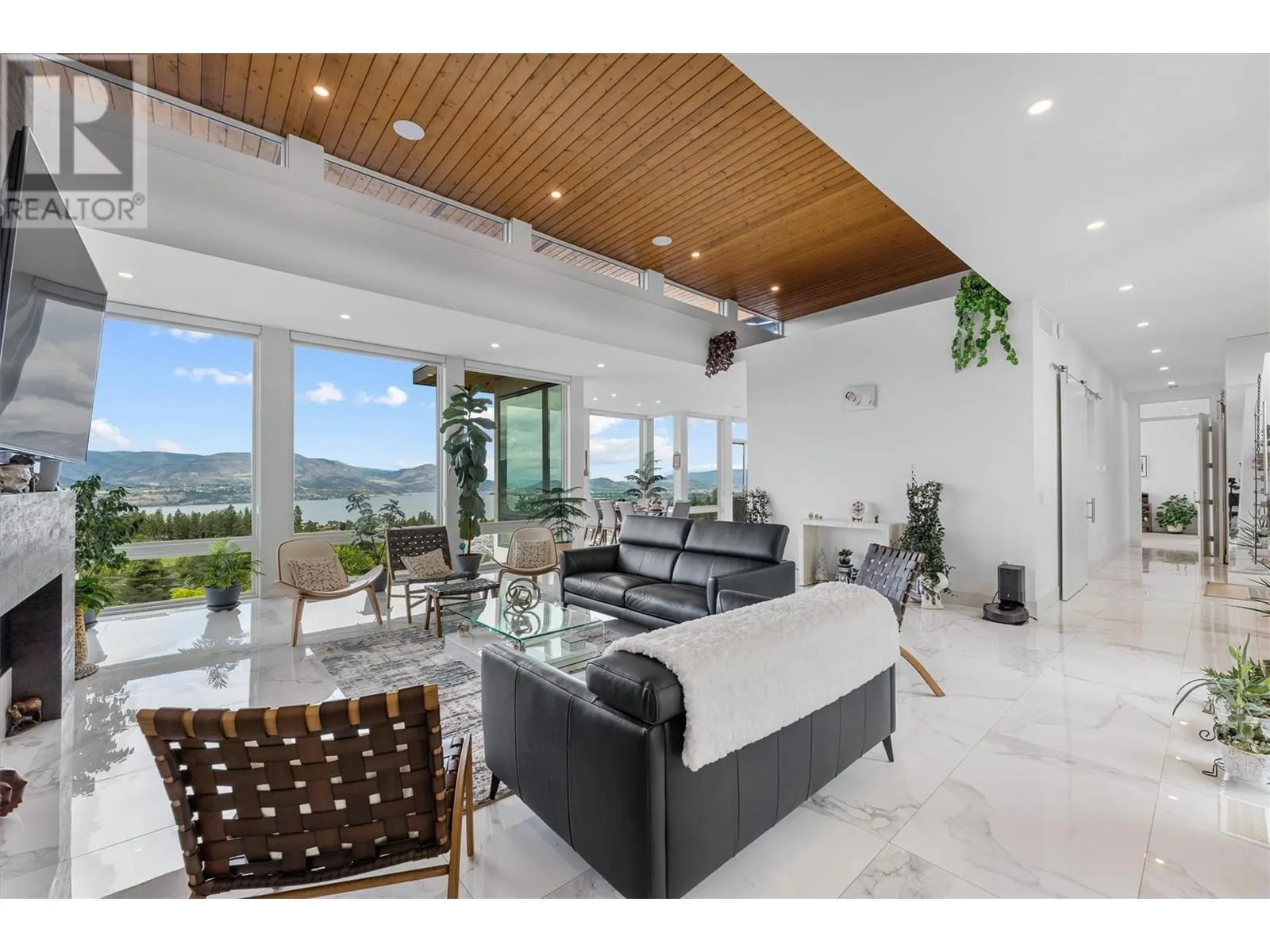 449 Swan Drive