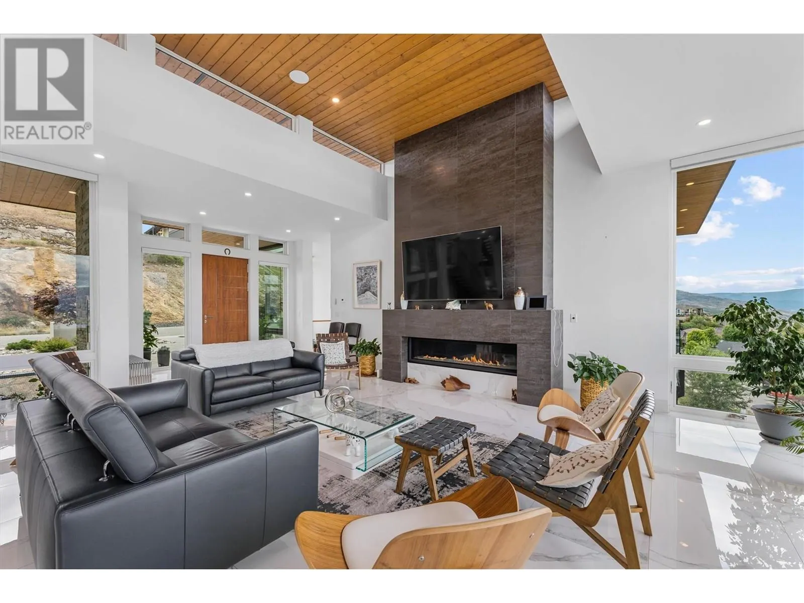 449 Swan Drive