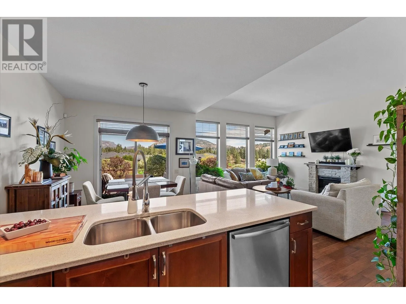 2140 Serrento Lane