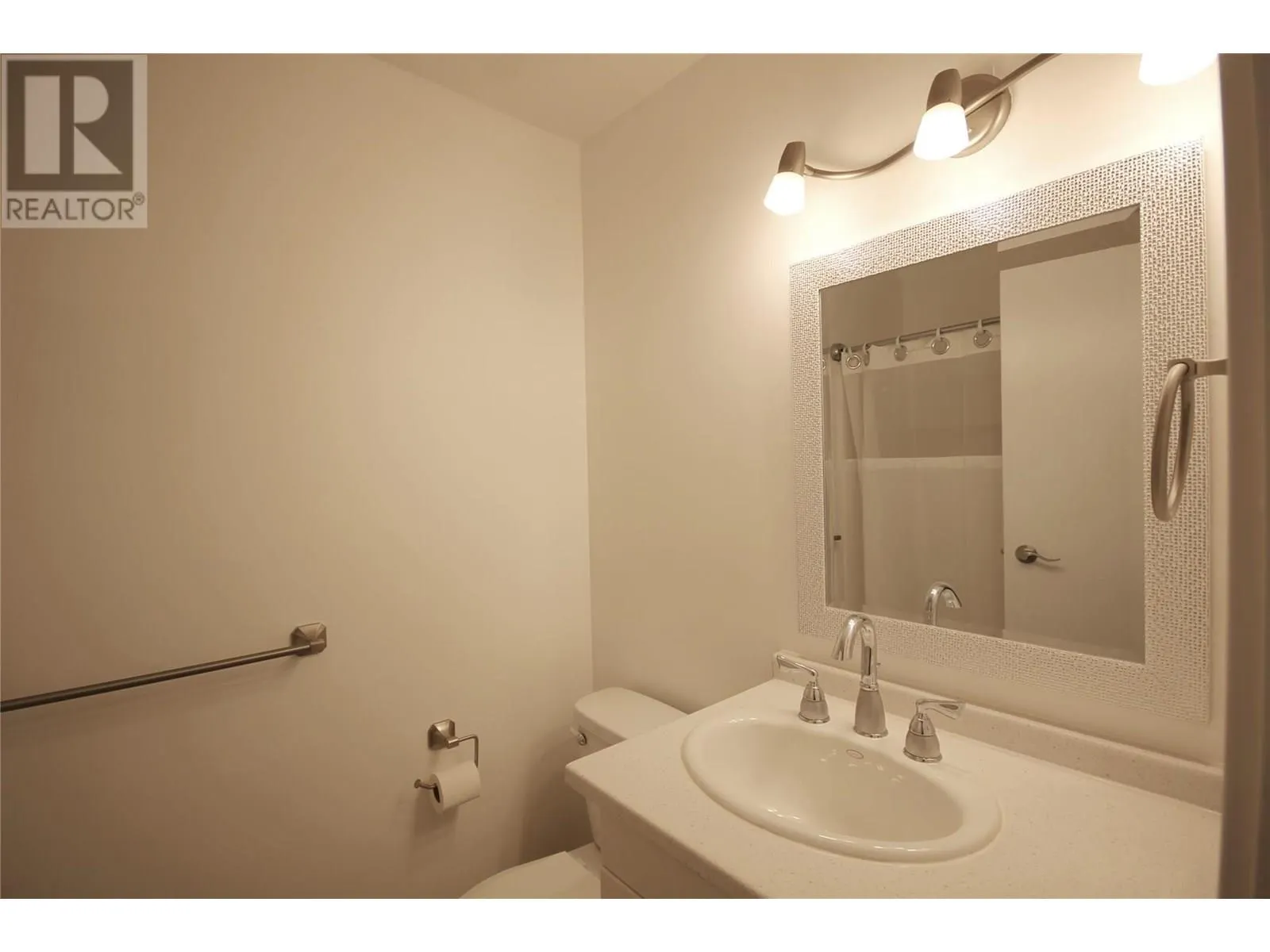 150 Skaha Place Unit# 402