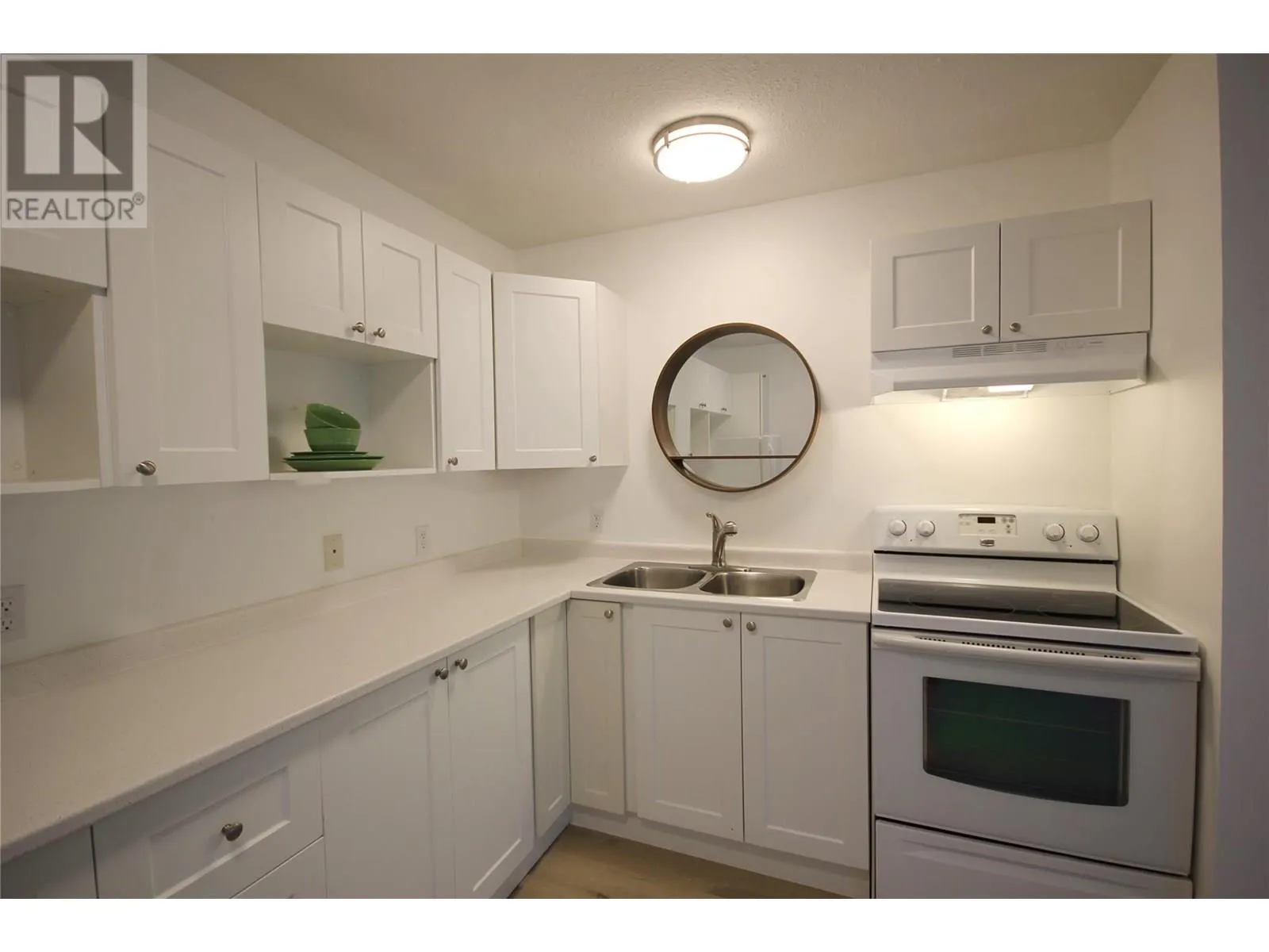 150 Skaha Place Unit# 402