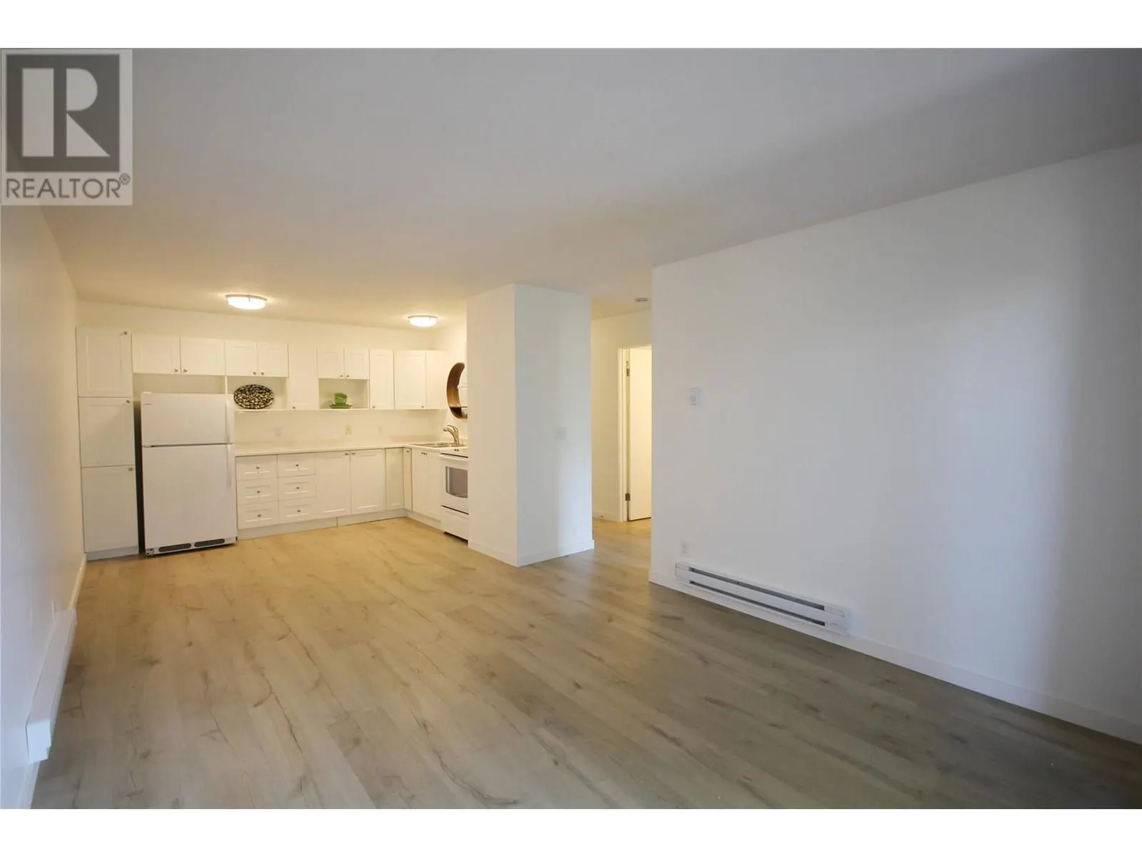 150 Skaha Place Unit# 402