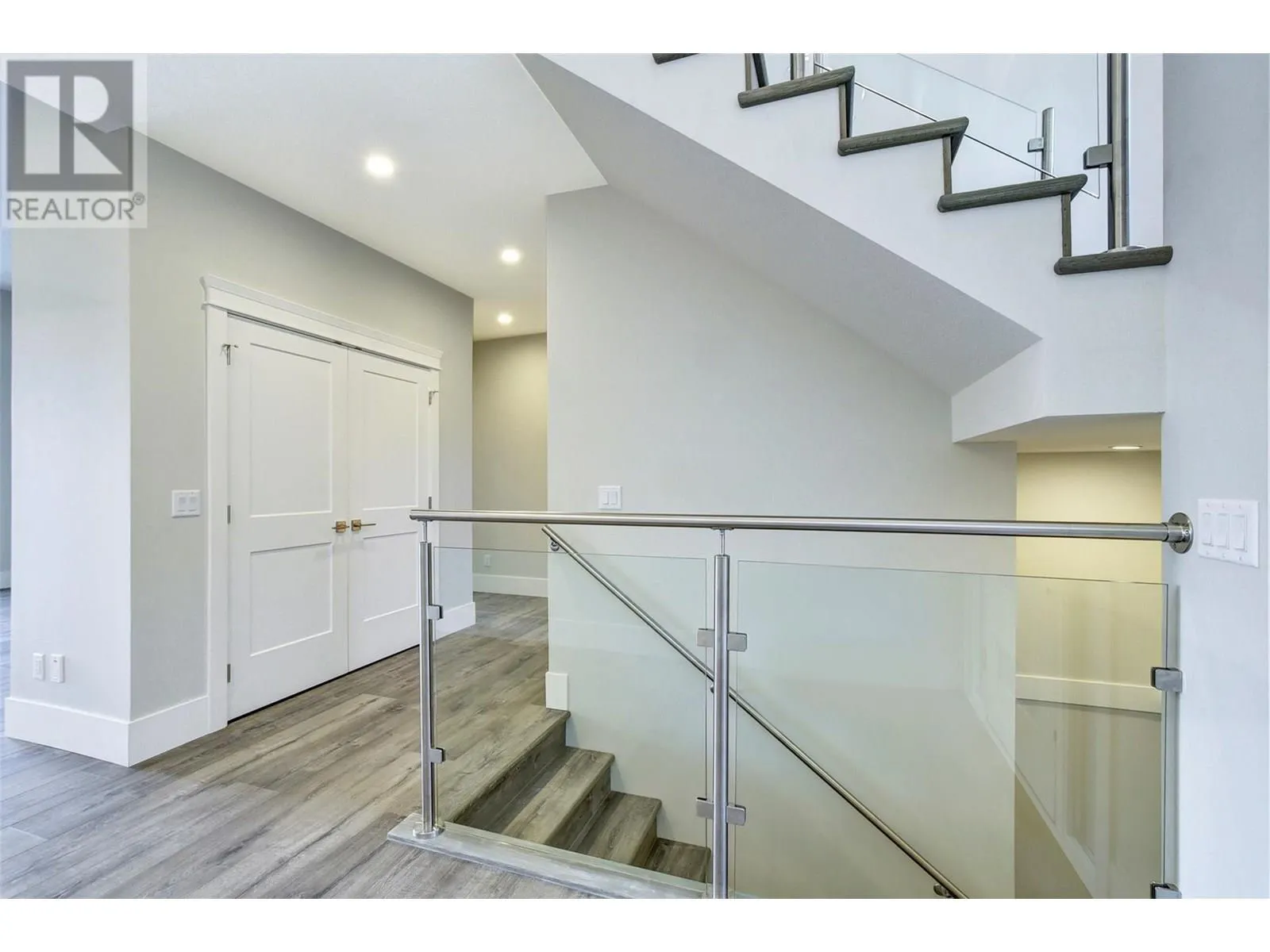1051 Aurora Heights