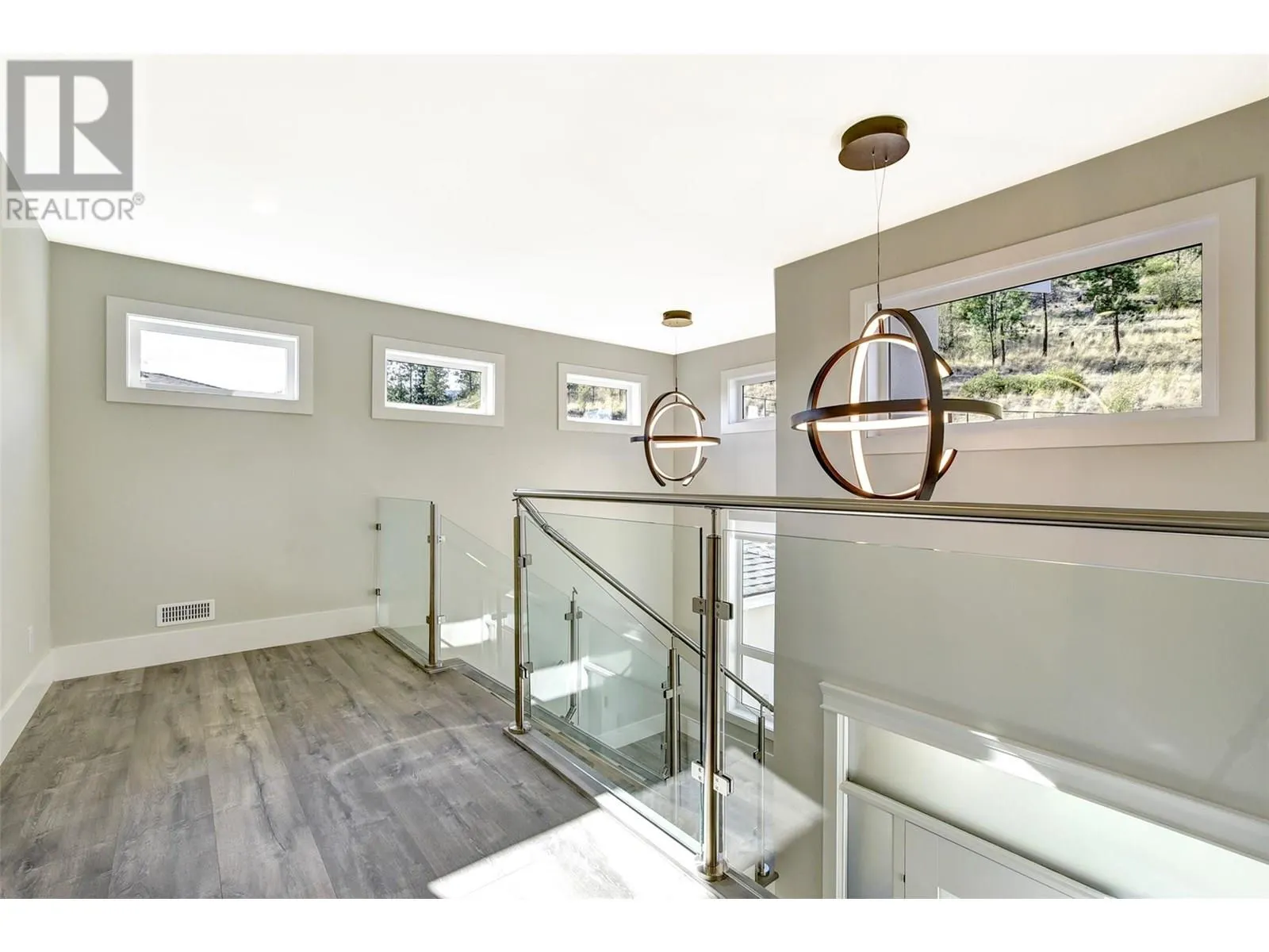 1051 Aurora Heights