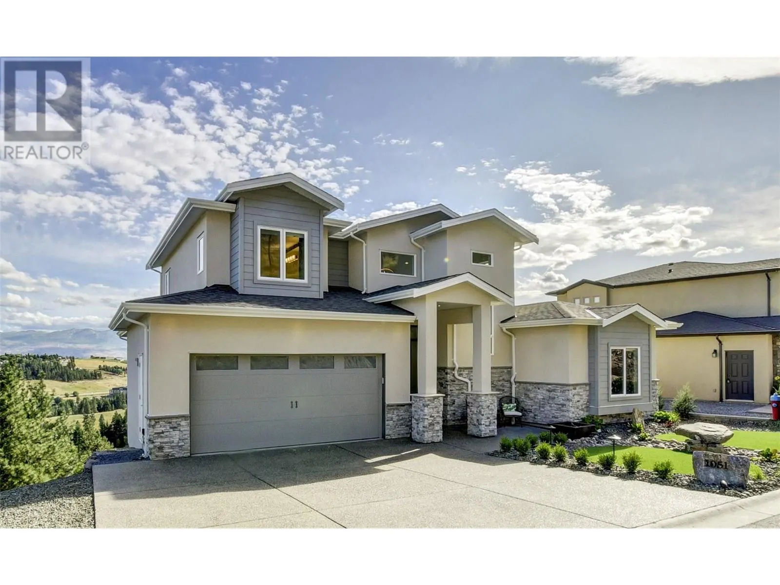 1051 Aurora Heights