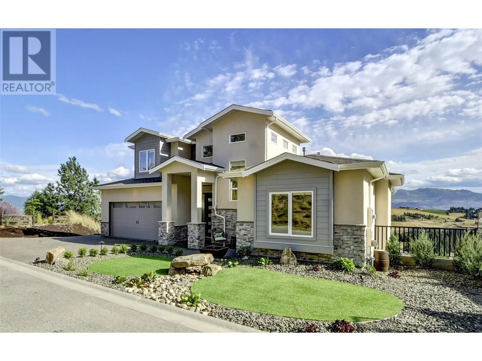 1051 Aurora Heights