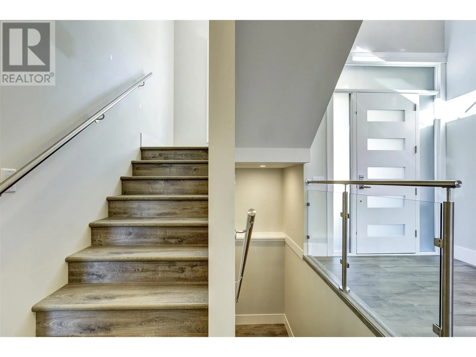 1051 Aurora Heights