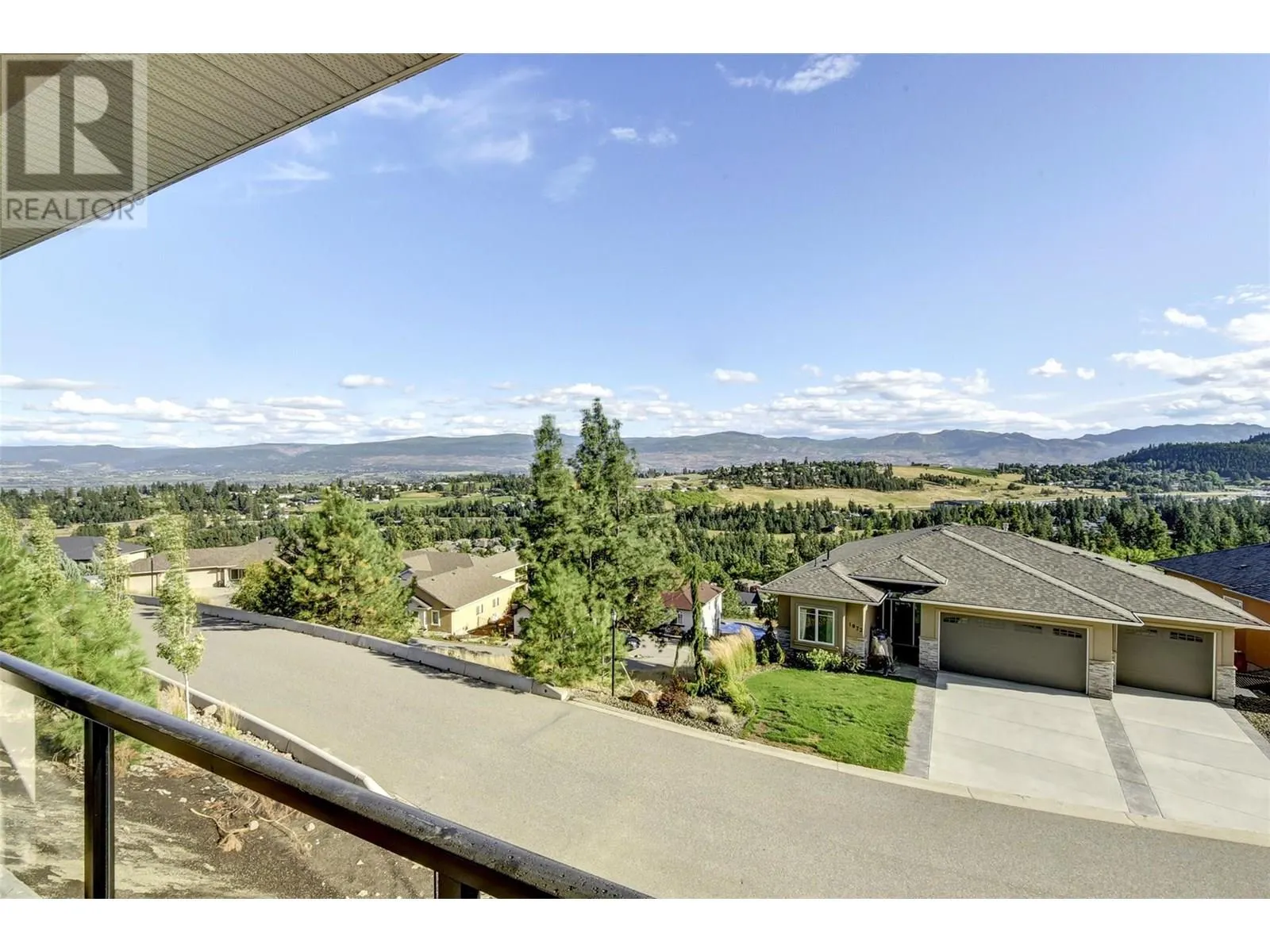 1051 Aurora Heights