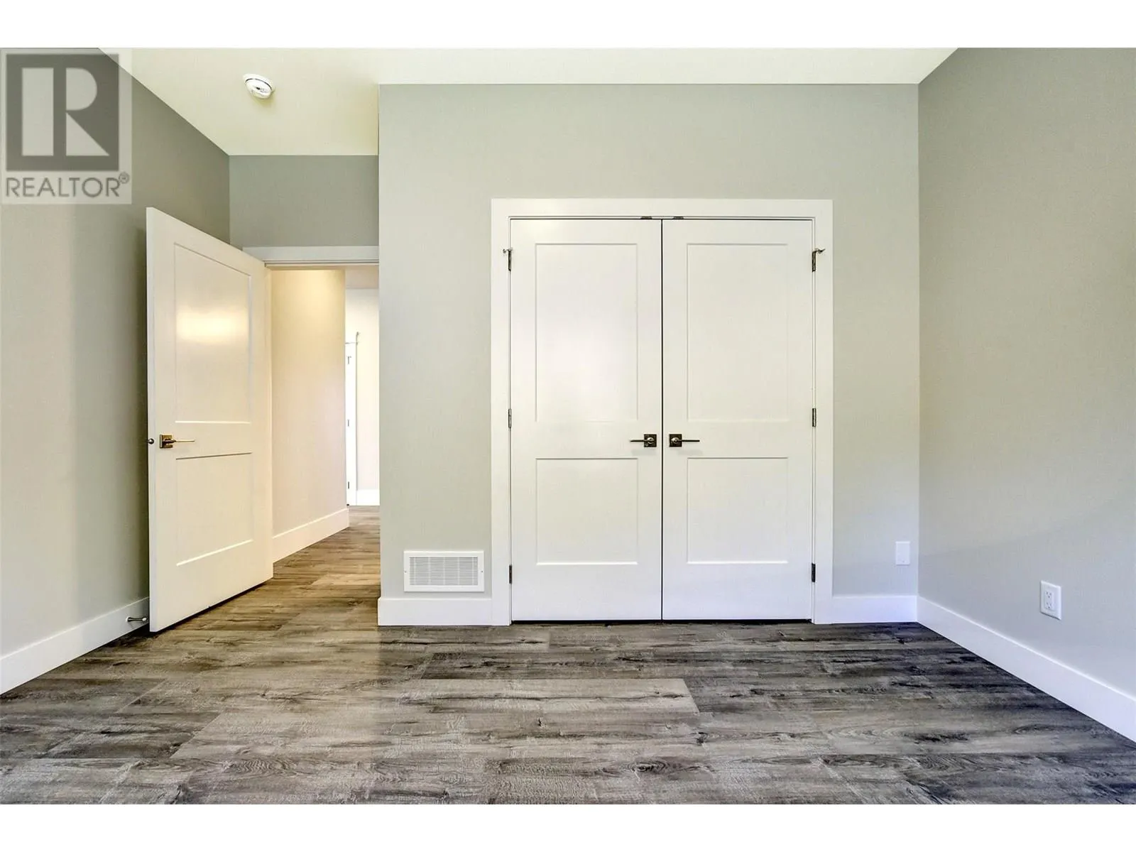 1051 Aurora Heights