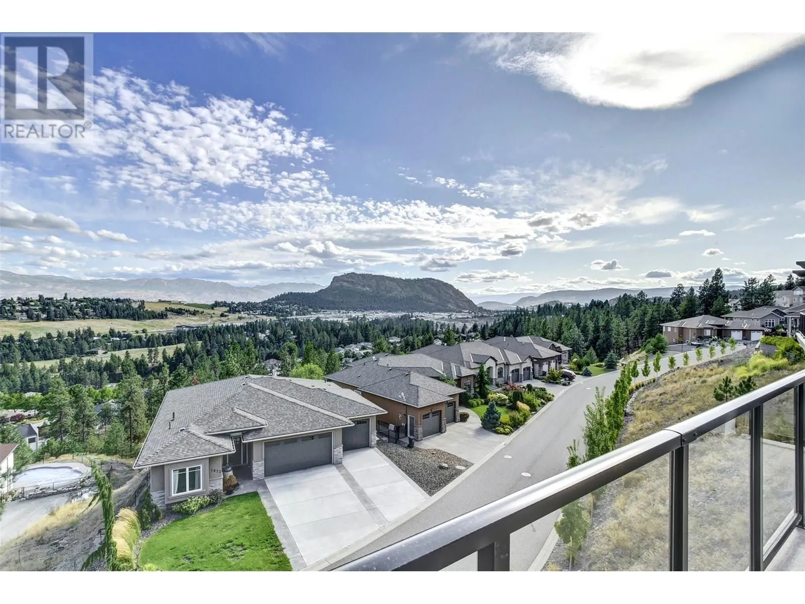 1051 Aurora Heights